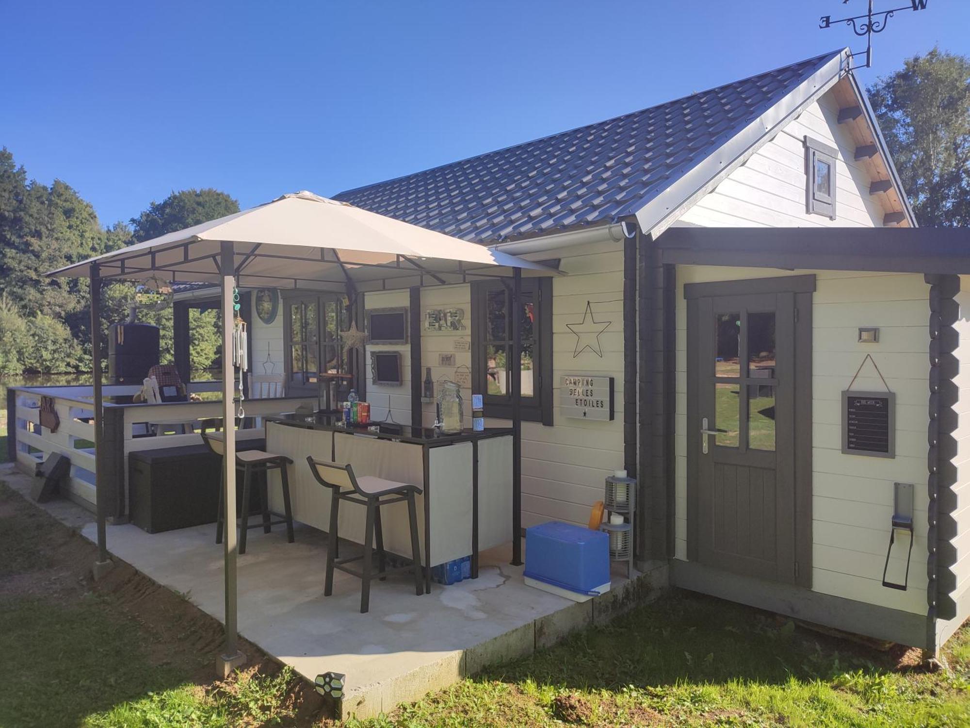 Camping Sous Les Belles Etoiles Peyrilhac Exterior foto